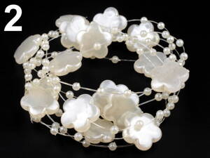 Perličky na silone-kvety perlová